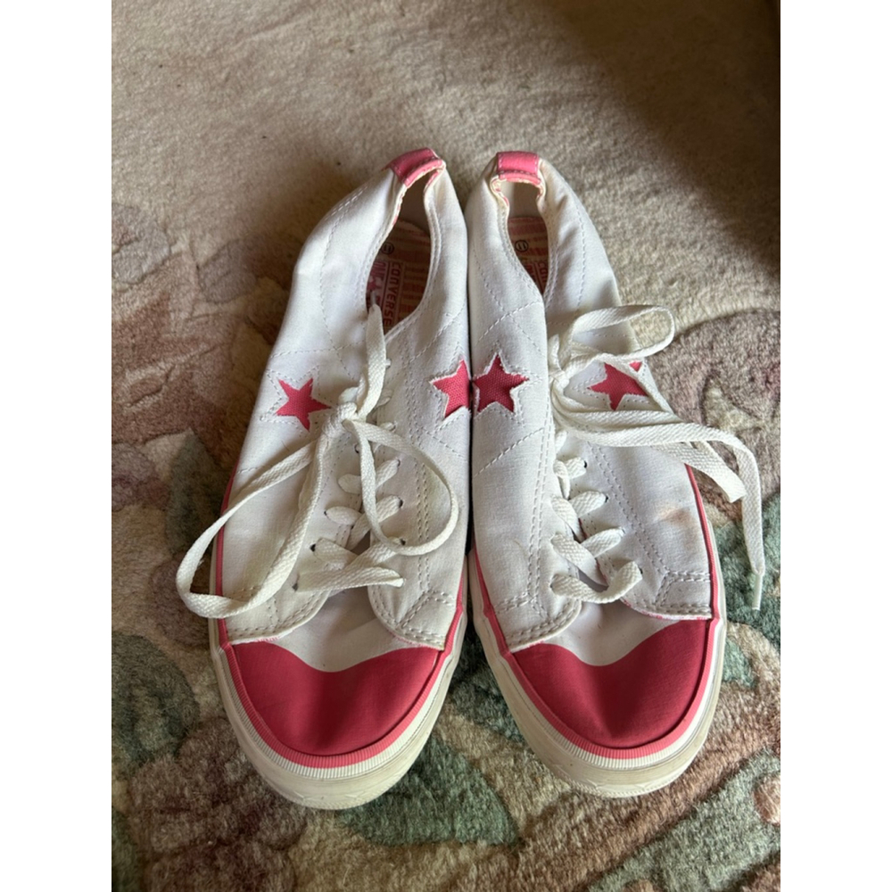 Converse women’s size 11